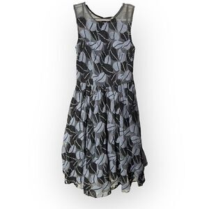 NWT Eva Franco Renee black with silver leaf’s sequin dress 5789 size 6 fit n fla